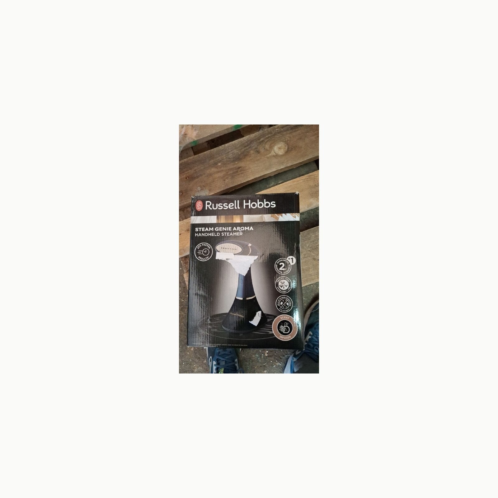 Russell Hobbs Steam Genie Aroma Handheld Steamer