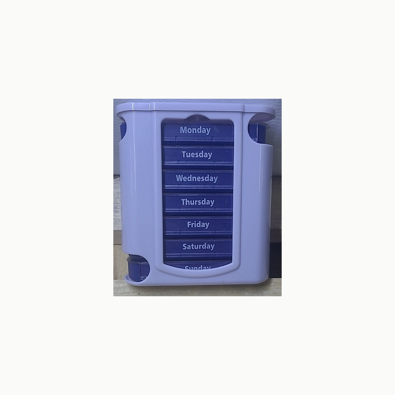 Relaxdays Pillendose 7 Tage, wöchentliche Tablettenbox, 4 Fächer, Engl