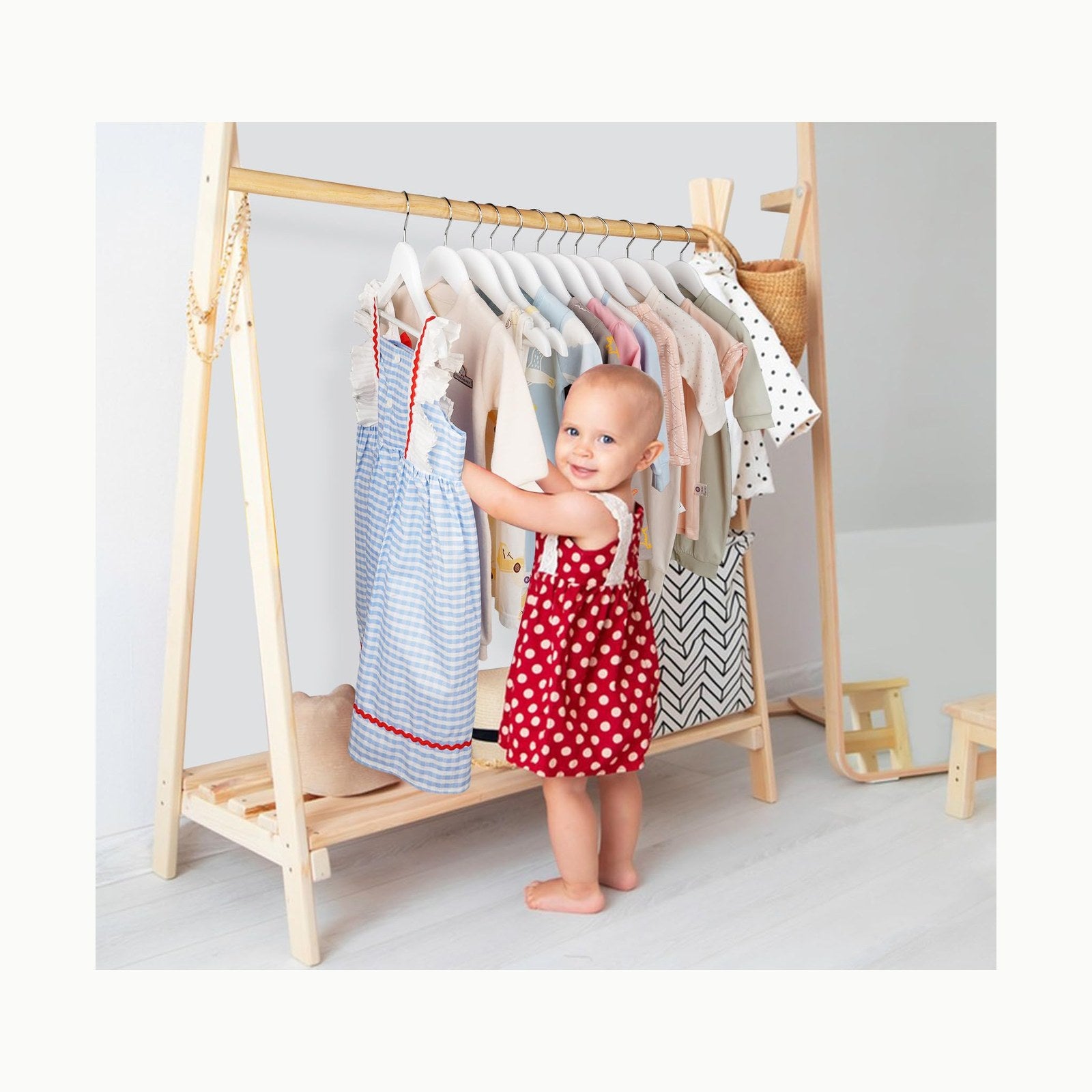 Praknu Perchas Blancas Infantiles \- Paquete de 10 \- Perchas Madera B
